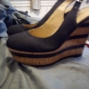 Women's Size 7M Wedge Heels